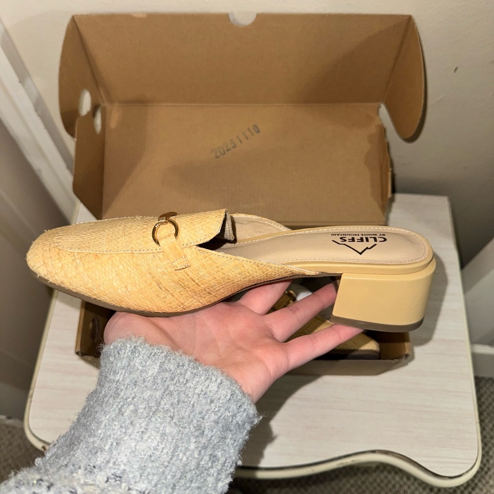 Women's Tan Loafers